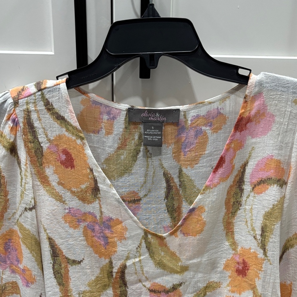 Floral V-Neck Blouse - Multicolor women’s top